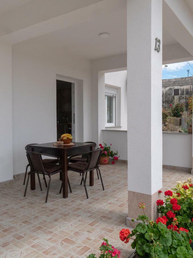 Apartments Tri Mora Ражанац Экстерьер фото